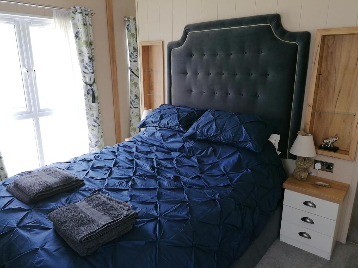 Luxury Lodge On Edge Of New Forest And 800M From Sea Entertainment And Leisure Passes Included 米尔福德昂西 外观 照片