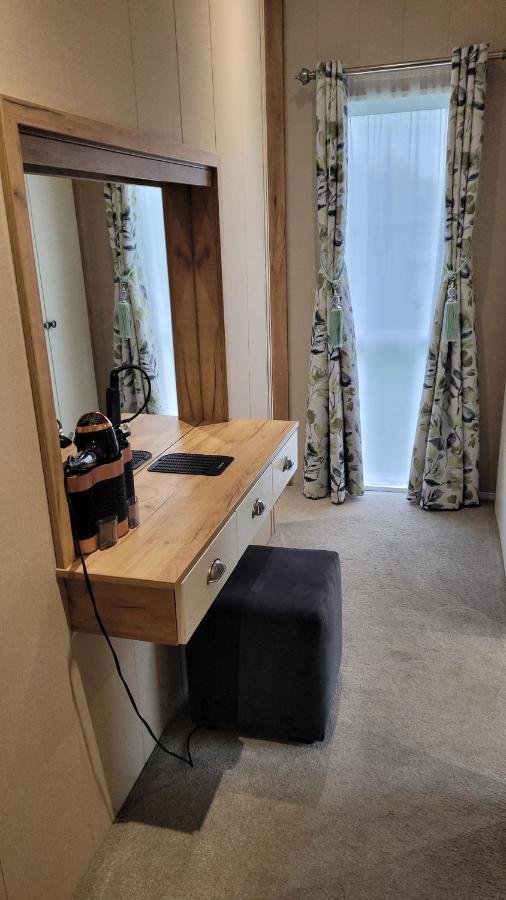Luxury Lodge On Edge Of New Forest And 800M From Sea Entertainment And Leisure Passes Included 米尔福德昂西 外观 照片